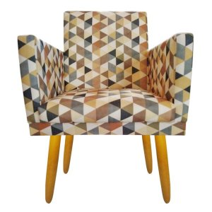 Poltrona Decorativa NinaCr suede triangulo bege para leitura