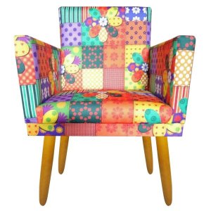 Poltrona Nina Cr suede patchwork para leitura