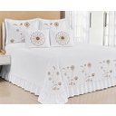 Ver imagem 1 de Kit Cobre Leito Casal Queen Encanto 07 Peças Bordado Colcha - Branco com Bege