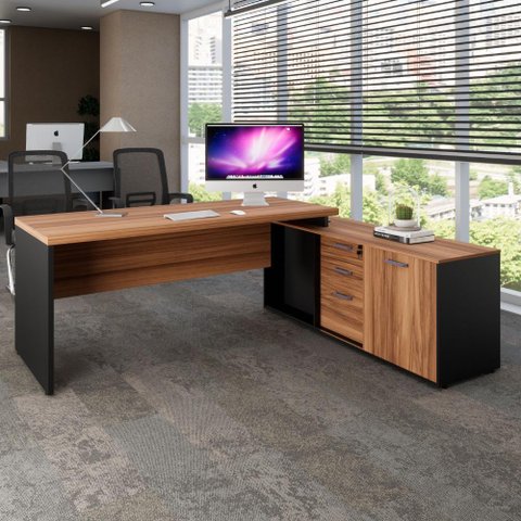 Mesa Escritório 1,70m Armário 1 Cx de Tomadas Pés Painel F5