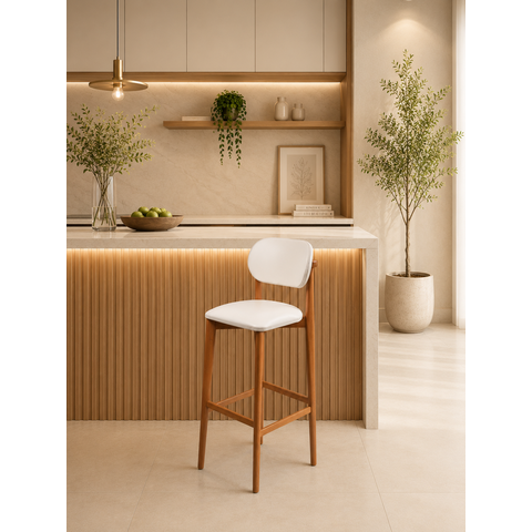 Banqueta Alta em Madeira Maciça Lívia no Courino Off White
