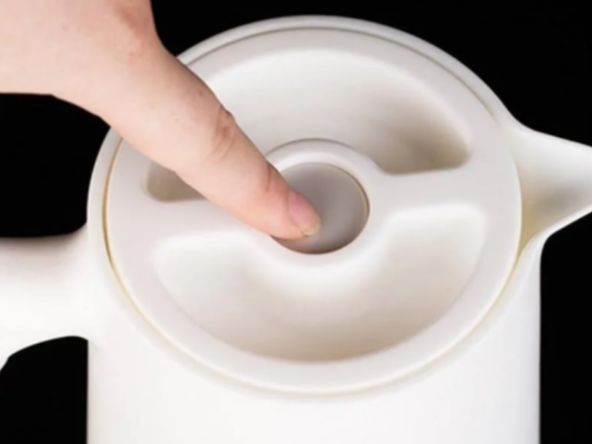 GARRAFA TERMICA BRANCA NORDICA CABO MADEIRA ANTI VAZAMENTO:Branca - 4