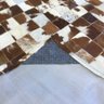 Tapete de Couro Castanho Malhado 1,50x1,50 com Bordas - 3