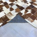 Ver imagem 3 de Tapete de Couro Castanho Malhado 1,50x1,50 com Bordas