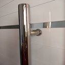Ver imagem 2 de Porta Pivotante com Puxador, Friso e Vidro Alumínio Branco Linha 25:Direita/ 210 x 120