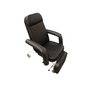 Poltrona Hospitalar Descanso Reclinável com Perneira Independente e Rodízios Preta