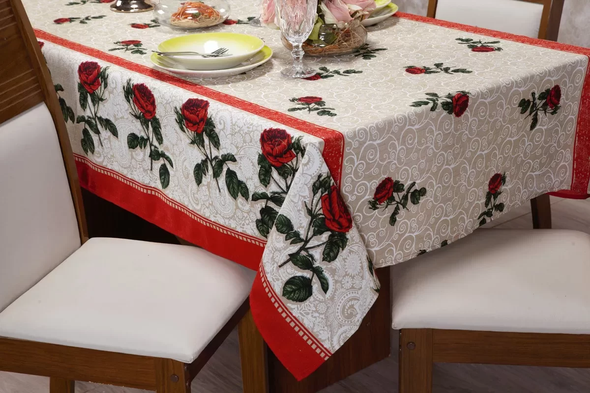 Toalha de Mesa 4 Cadeiras Linhão Cia: Flores Rosa