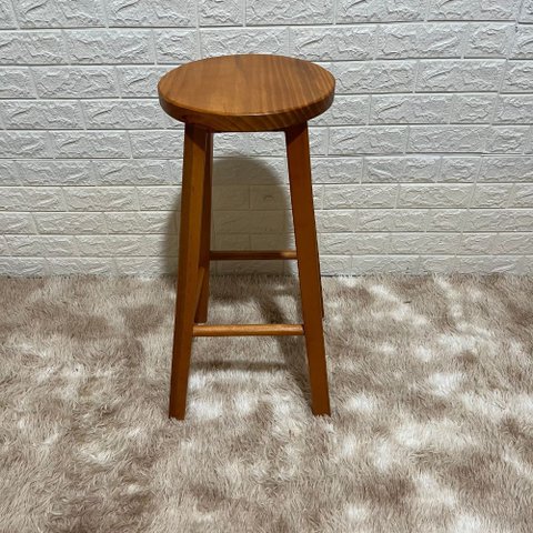 Banqueta Fixa Redonda de Madeira - Verniz