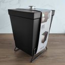 Ver imagem 4 de Lixeira Plástica Com Suporte 6,5L Cesto De Lixo Para Banheiro Preto Fosco Stolf