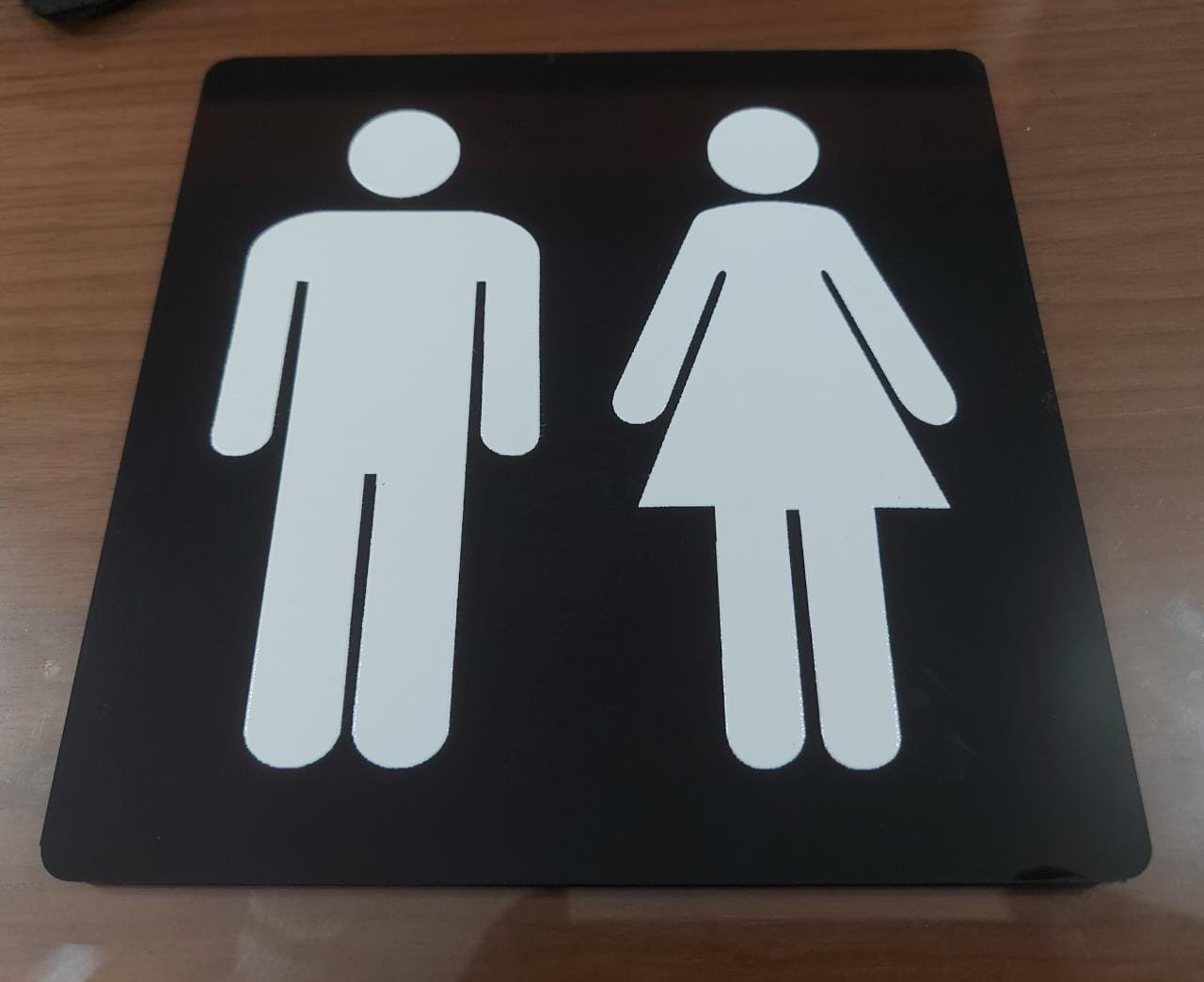 Placa Banheiro Masculino e Feminino 15x15 Acrílico - 8