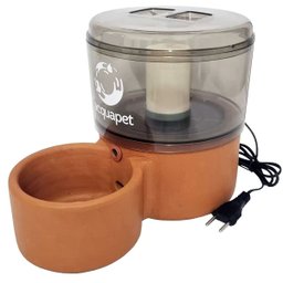 Bebedouro Cerâmico/acrílico Fumê 2,5l C/ Bomba e Filtro P/ Cães e Gato Acquapet Fumê - 2