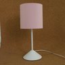 Abajur Bebê Quarto Infantil Base Branca e Tecido Rosa Claro Bivolt - 5