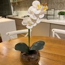 Ver imagem 2 de Orquídea Toque Real Branca Artificial Arranjo no Vaso Transparente Flores Permanentes