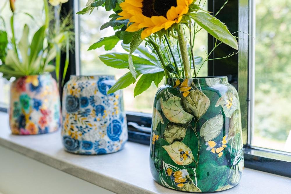 Vaso Decorativo em Metal Linha Lammie Bee Green 24cm | MadeiraMadeira