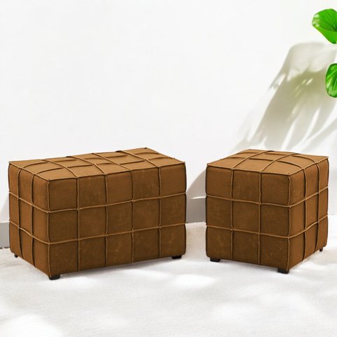 Conjunto 2 Puffs Decorativos Augusto 43cm e 70cm Sala de Estar Couro Caramelo Manchado G88 - Gran Be