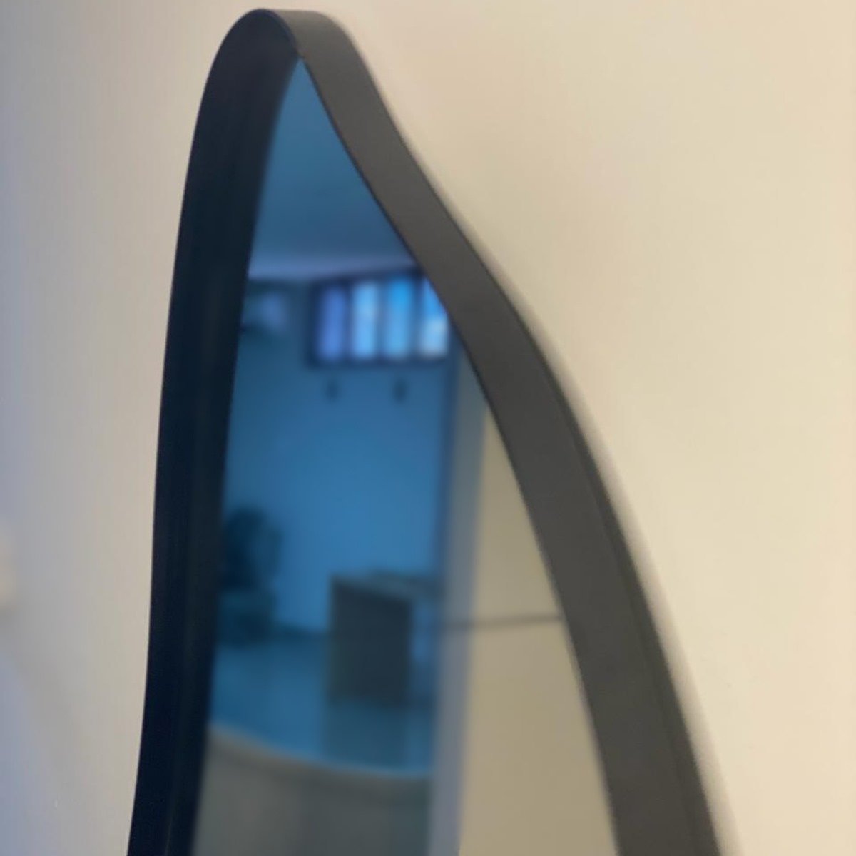 Espelho Grande Corpo Inteiro com Moldura Metal Orgânico Decorativo 150x60cm Luxo Preto - 3
