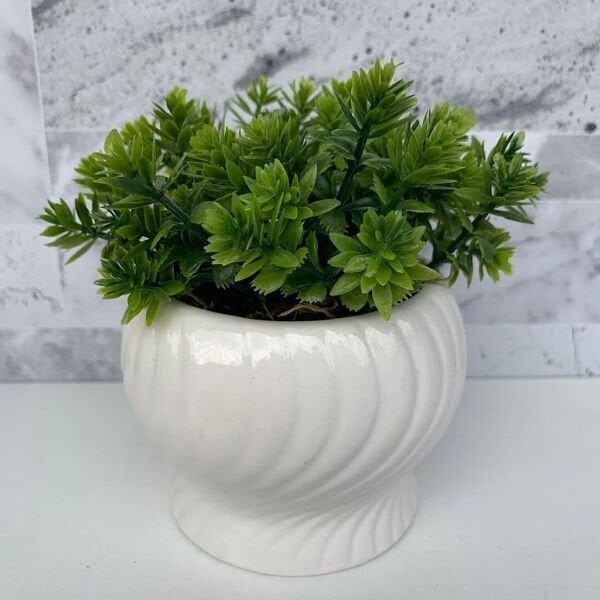 Vaso decorativo branco de cerâmica com trabalhado - 4