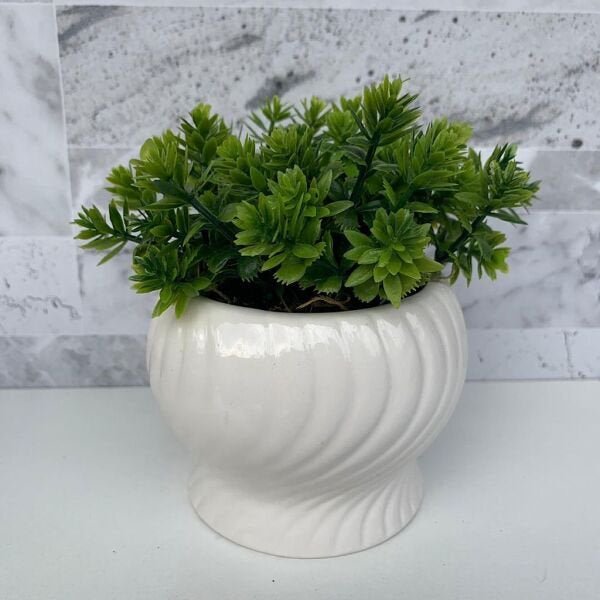 Vaso decorativo branco de cerâmica com trabalhado - 2