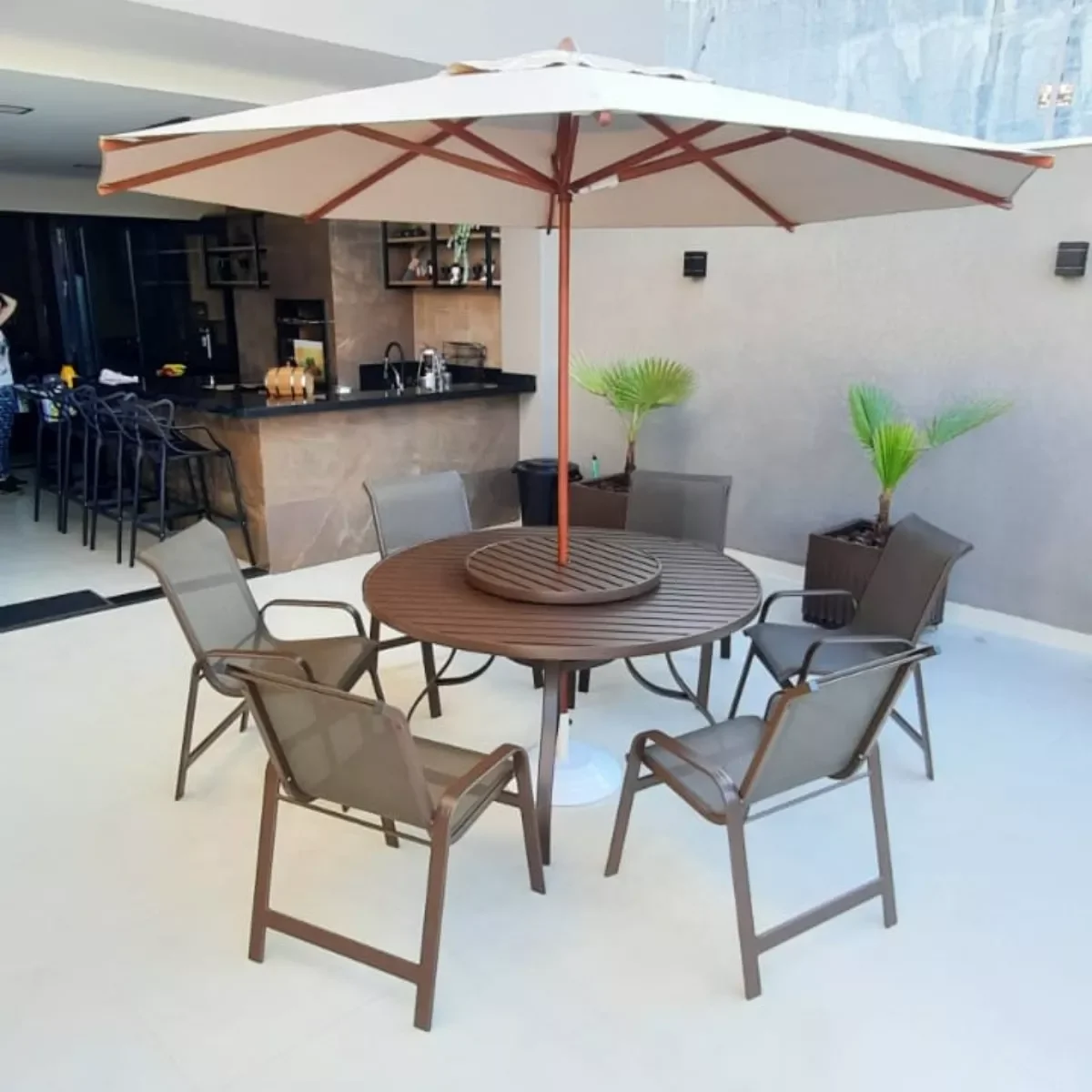 Mesa Giratória para Jardim Área Externa com 6 Cadeiras Tela - Marrom-escuro