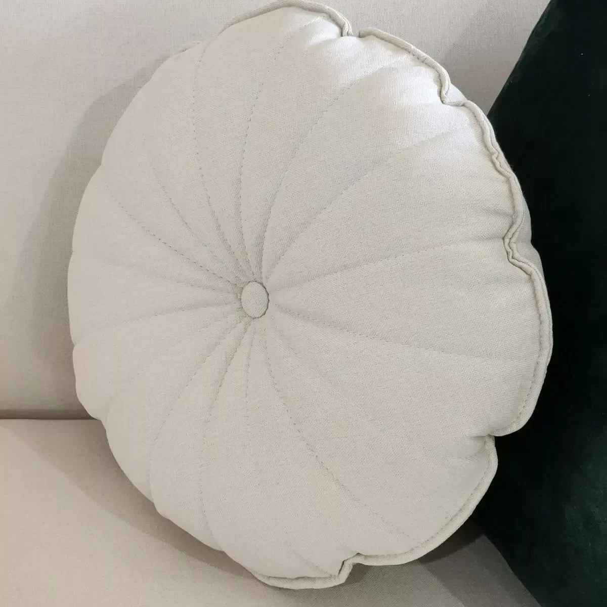 Ver imagem 3 de Sofá Curvo Estilo Orgânico Linho com 4 Almofadas Fino Acabamento Euphoria - Larbelle