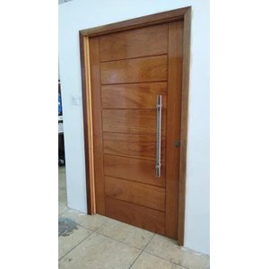 Porta Pivotante De Madeira Maciça  Angelim 214x118 C/Puxador e Fechadura
