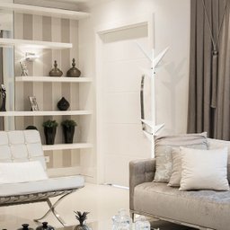 Cabideiro Branco para Chão em Madeira Cisne Mancebo para Closet e Bolsa - 2