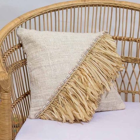 Almofada Algodão com Búzios e Franja em Fibra Natural Bali