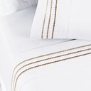 Ver imagem 2 de Jogo Cama Lençol Casa Scarpa Honore Solteiro Micro Percal 200 Fios C/ Detalhes Bordados 3 Peças - Br