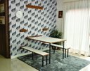 Ver imagem 1 de Conjunto Mesa Dobrável de Parede 5 Lugares (1,40 Metros) + Bancos Branco / Noronha
