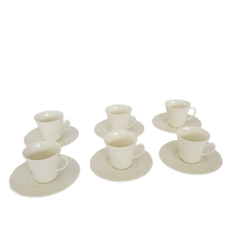 Jogo de Xícaras com Pires em Porcelana 12 Peças