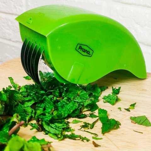 Rolo 2 em 1 Picador de Ervas Fatiador de Massa Tempero Prana