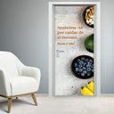 Ver imagem 2 de Adesivo Para Porta Para Nutricionista Saúde é Vida!- 73X210Cm