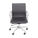 Ver imagem 2 de Cadeira Office Baixa em Corino e Alumínio 3302
