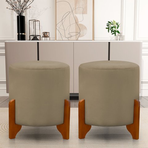 Kit 2 Puff Redondo Veludo com Pés em Madeira Maciça Decorativo Sala Quarto - Bege