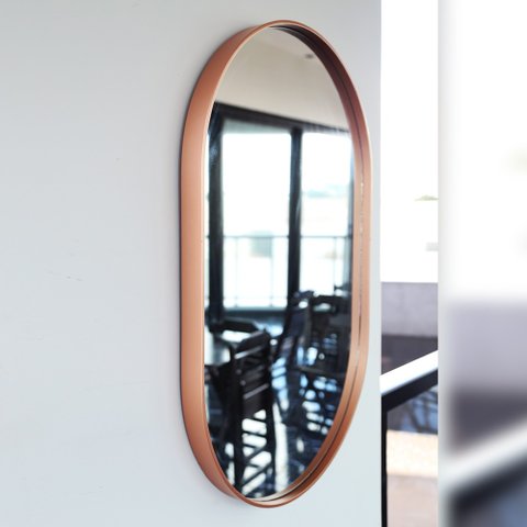 Espelho Decorativo Oval Com Moldura Rosa Para Sala Banheiro 80x50cm