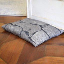 Peso de Porta Decorativo Almofada 1kg Estampa Muro de Pedras - 2