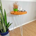 Ver imagem 2 de Mesa de Canto Circular de Ferro e Madeira Industrial Hairpin Carvalho e Branco