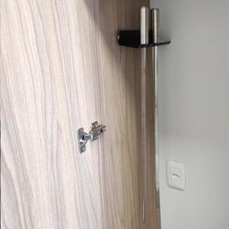 Suporte Porta 6 Espetos Deslizante de Churrasco Preto com Corrediça para Móvel Schmitt - 4
