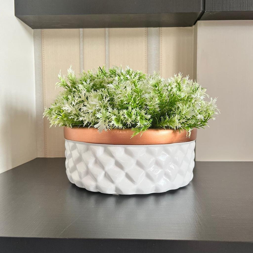 Vaso centro de mesa branco redondo luxo com trabalhado | MadeiraMadeira