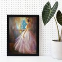 Ver imagem 1 de Quadro Artístico Decorativo Bailarina 33x24cm - com vidro:Madeira preta