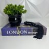 Kit decoração livro London + vaso preto + colar japamala - 4
