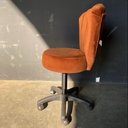 Ver imagem 2 de Cadeira Mocho Pétala Veludo Terracota - In9 Decor