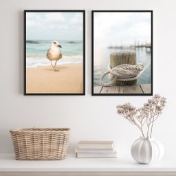 Kit 2 Quadros Praia Branco e Bege- Gaivota Cais 33x24cm - com Vidro:madeira Preta - 2