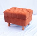 Ver imagem 2 de Uma Poltrona Duque Chesterfield Capitonê + Um Puff - Suede Terracota