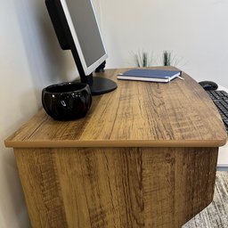  Escrivaninha para Computador com Rodízios e Espaço para Gabinete 160 - 13
