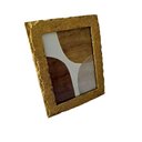 Ver imagem 1 de Porta Retrato em Resina Dourada Fundo Veludo 10 X 15cm