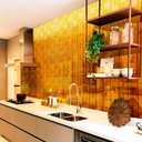 Ver imagem 1 de Saldão - Papel de Parede Pastilha Lavável para Cozinha Metálica Bronze
