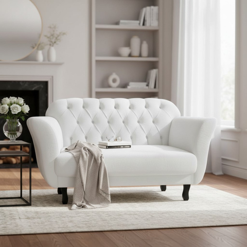 Namoradeira Decorativa Dália Couro Branco 2 Lugares Pés Madeira Mz Decor