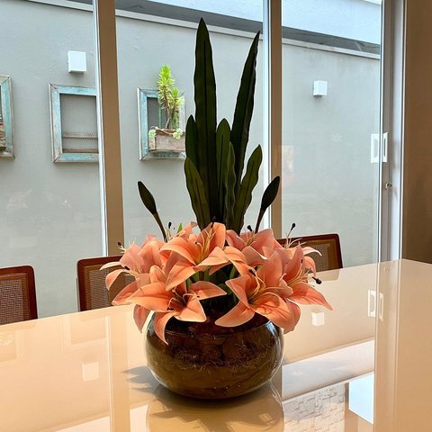 Arranjo Grande Centro de Mesa Lírio Rosa Artificial Completo Decore Fácil Shop