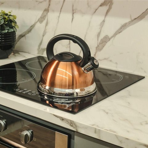 Chaleira em Inox com Apito e Fundo Duplo À Indução Dourada